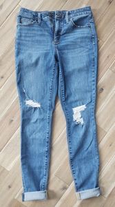 Universal Thread Jeans